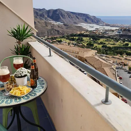 Sybarix Apartment: Precioso Con Vistas Al Golf Y El Mar * La Envia