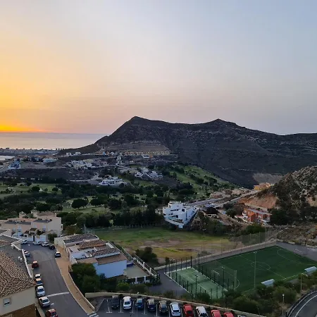 Sybarix Apartment: Precioso Con Vistas Al Golf Y El Mar Apartman